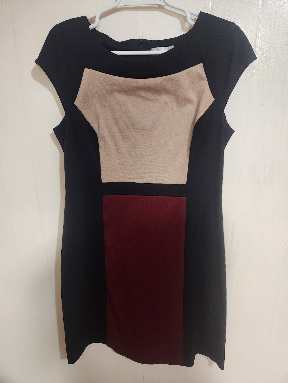 Dressbarn size 12 womens shift dress Burgundy, Tan And Black